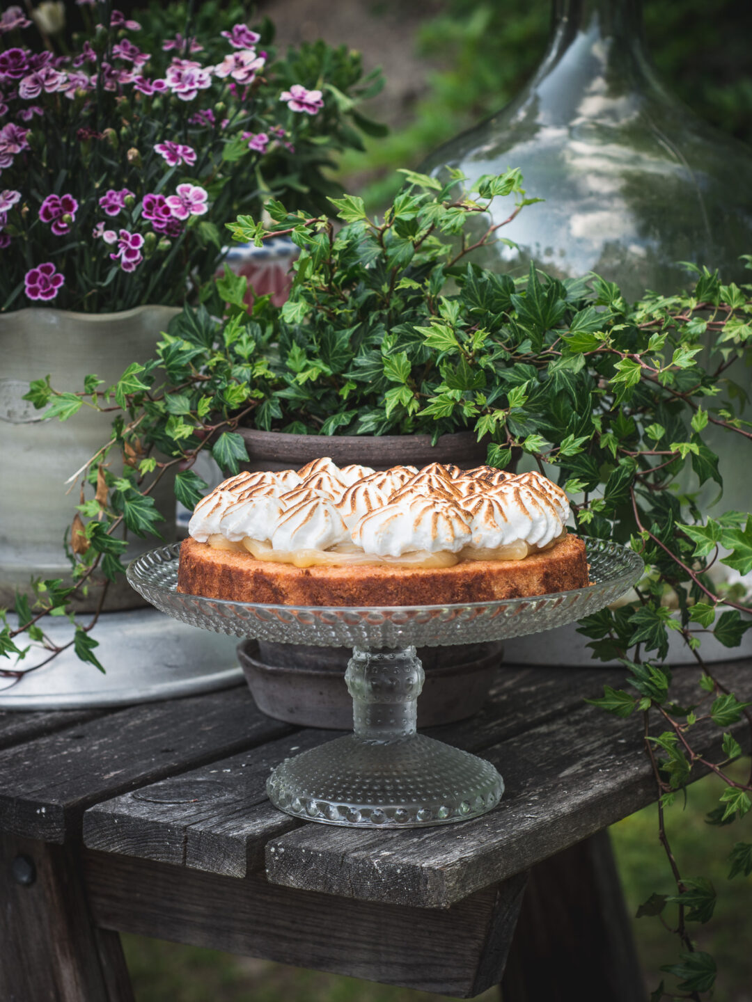 citronkaka med lemon curd och bränd maräng
